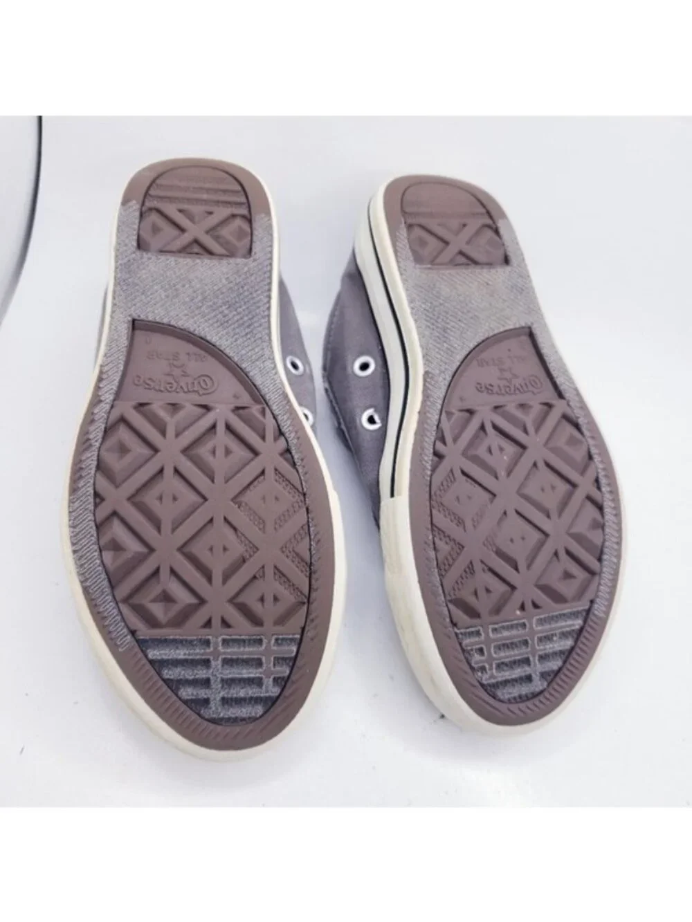 Converse Gray Canvas Low Top Chucks Slip On Shoes Boys Youth Size 2
